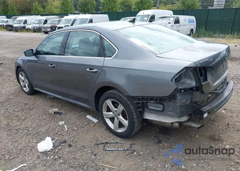 2015 Volkswagen Passat 1.8T Limited Edition z USA, uszkodzony, nr VIN 1VWAT7A33FC087121